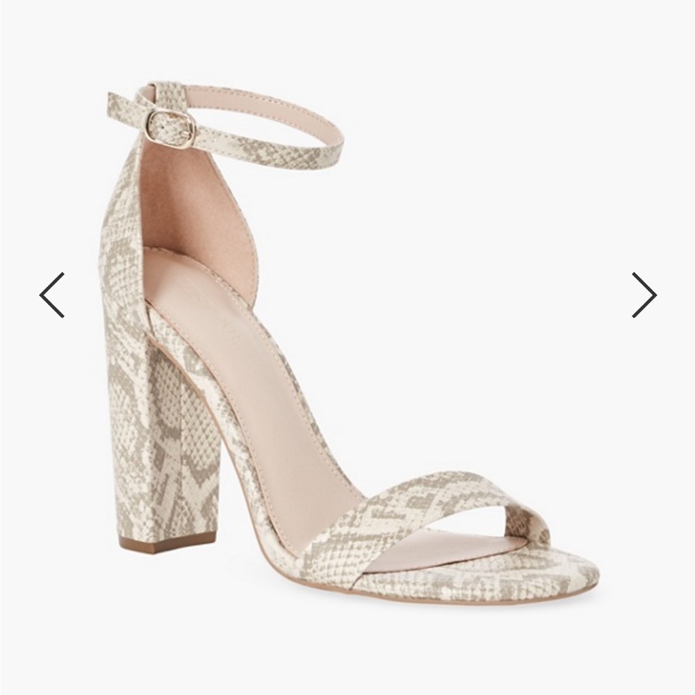 JustFab Lorelai Block Heeled Sandal Snakeskin Print High Heels Size 9 NEVER WORN